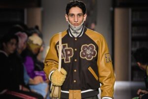Tips Mudah Mencuci Jaket Varsity, Dilengkapi Cara Merawatnya