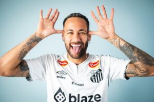 Neymar Resmi Gabung Santos, Pakai Nomor Warisan Pele
